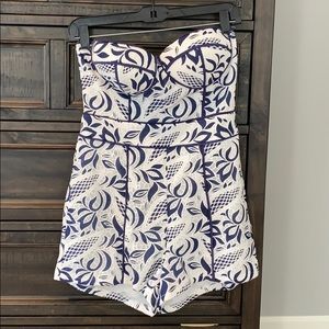 Cute lace navy/white romper